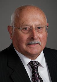Photograph of County Councillor Frank De Molfetta